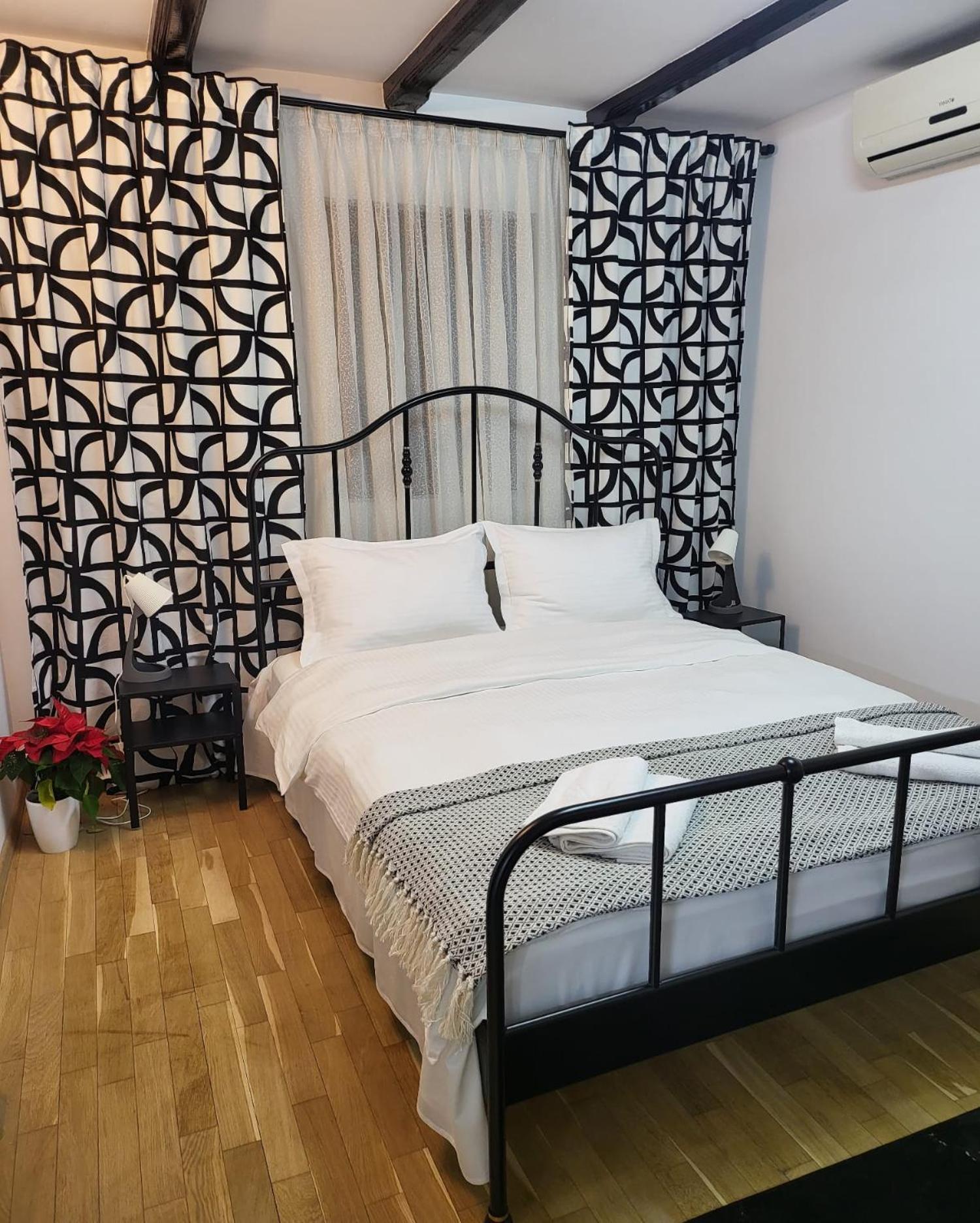 Adac Boutique Hotel Pantelimon Bagian luar foto