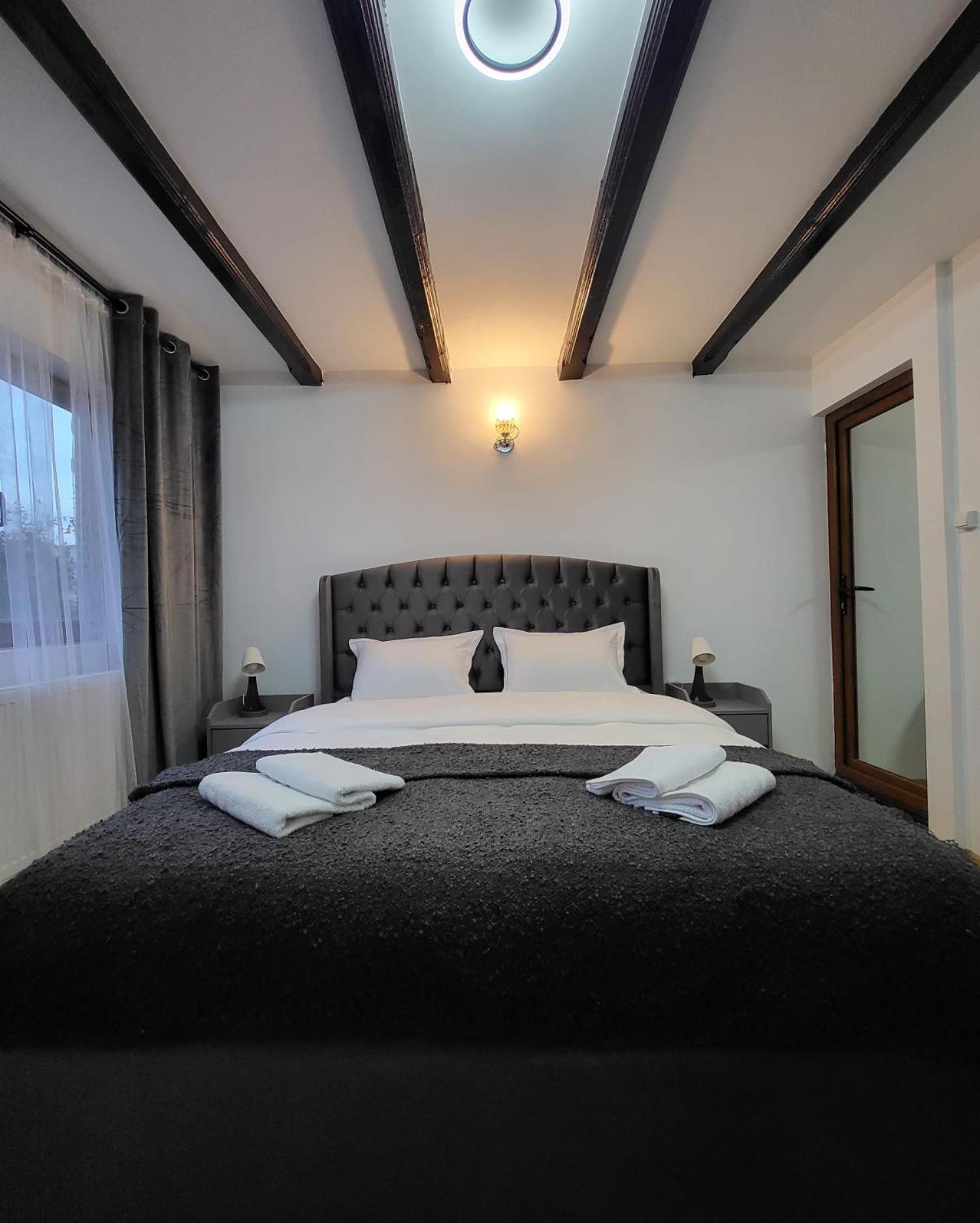 Adac Boutique Hotel Pantelimon Bagian luar foto