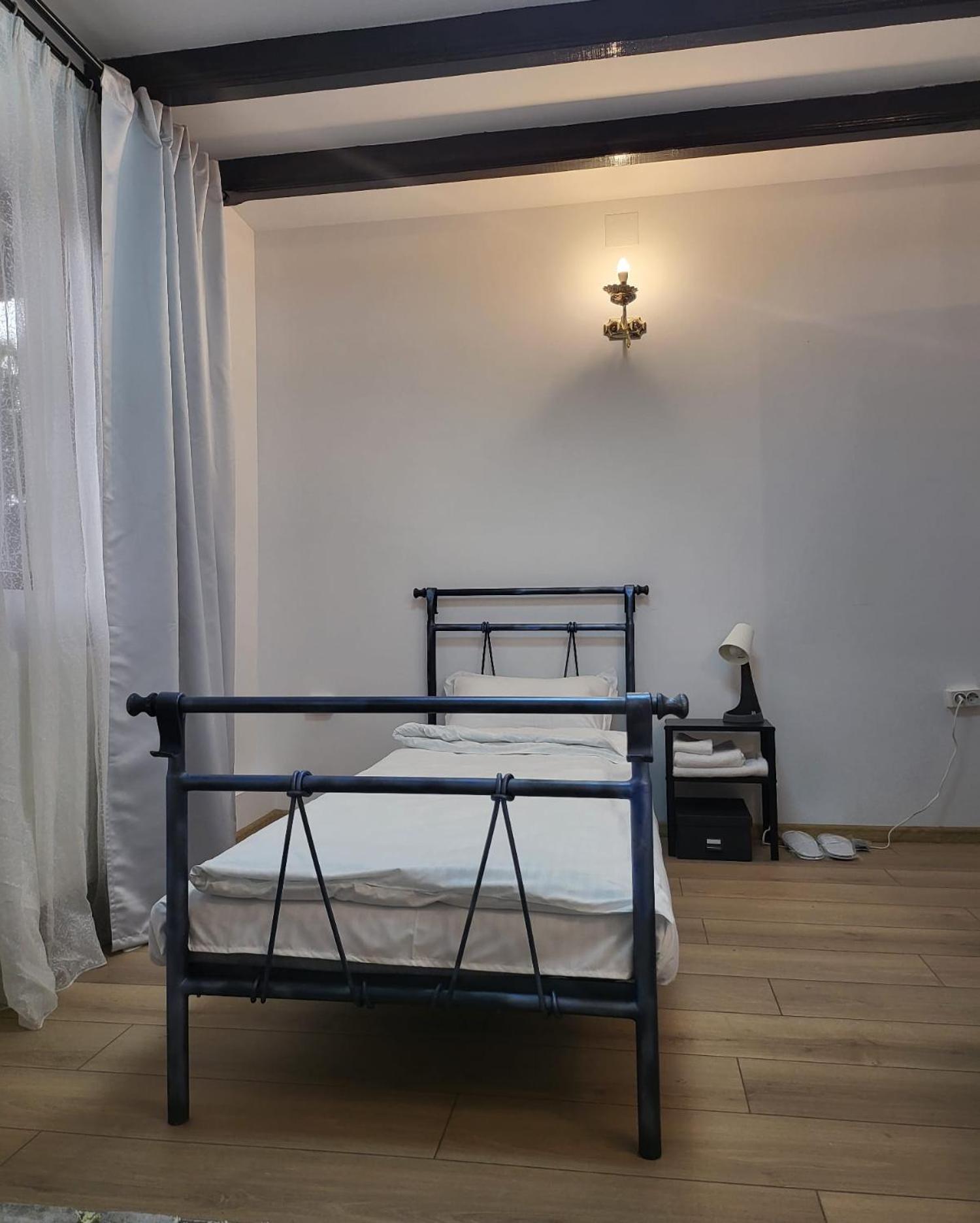 Adac Boutique Hotel Pantelimon Bagian luar foto